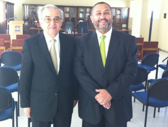 Delegado Regional Aprajud, Sr. Jorge Oliva, se reúne con Presidente de la Corte Suprema.