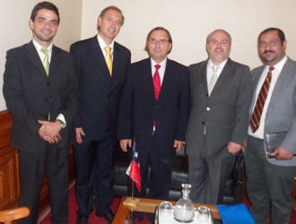 Saludos protocolares de Aprajud A.G.